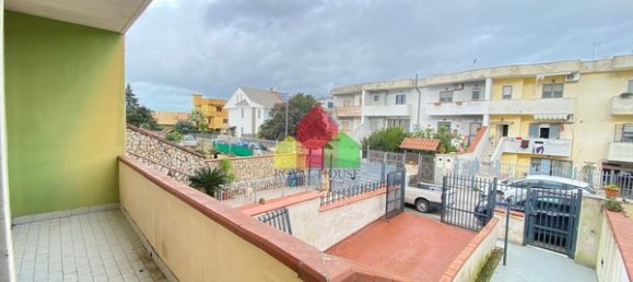 4 rooms House in Giugliano in Campania, Italy No. 185910 8