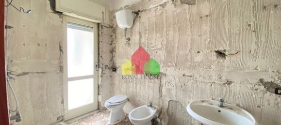 4 rooms House in Giugliano in Campania, Italy No. 185910 48