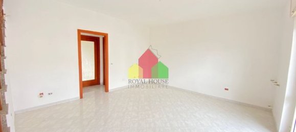 4 rooms House in Giugliano in Campania, Italy No. 185910 7