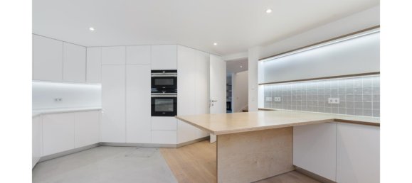 4 bedrooms Villa in Cascais, Portugal No. 104763 7