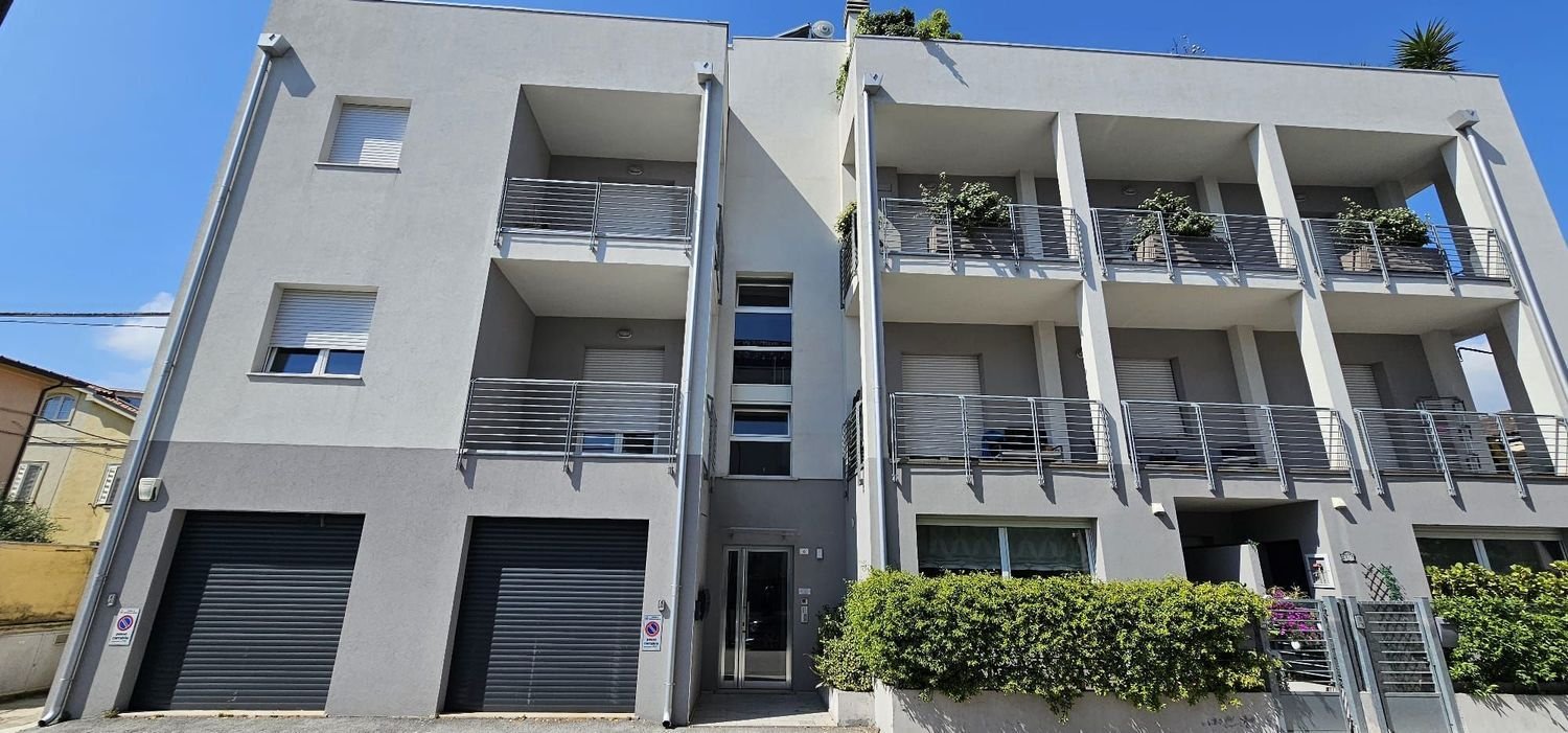 4 bedrooms Apartment in Civitanova Marche, Italy No. 366817