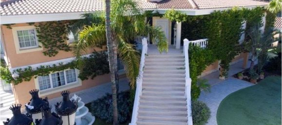 5 bedrooms Villa in San Juan, Spain No. 2514 8