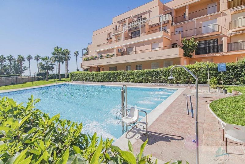 Casa de 4 dormitorios en Salobreña, Spain No. 224107