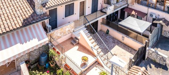 Casa de 5 habitaciónes en Rome, Italy No. 261477 4