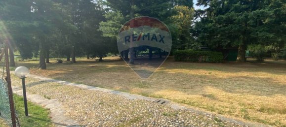 3 bedrooms House in Meina, Italy No. 379878 3