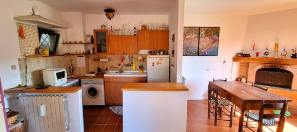 5 rooms Apartment in Trevignano Romano, Italy No. 8710 12