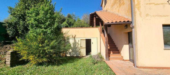 5 rooms Apartment in Trevignano Romano, Italy No. 8710 4