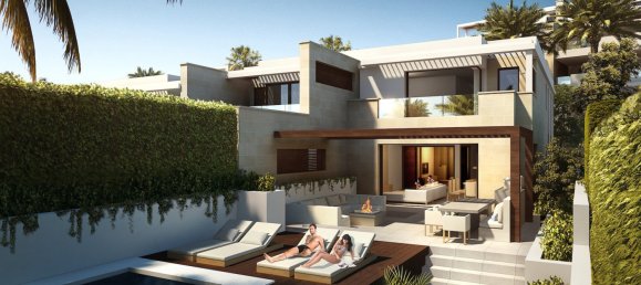 4 bedrooms Villa in Estepona, Spain No. 9989 2