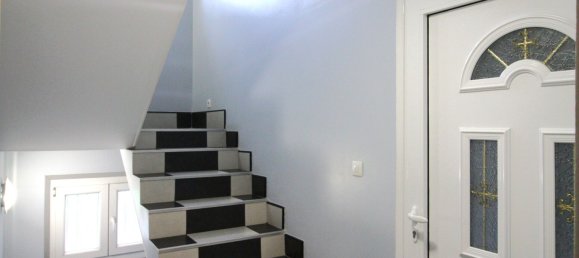 8 bedrooms House in Le Blanc-Mesnil, France No. 180326 2