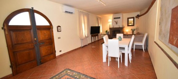 4 rooms House in San Giuliano Terme, Italy No. 167599 3