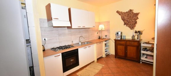 4 rooms House in San Giuliano Terme, Italy No. 167599 16