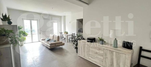 2 bedrooms Apartment in Trani, Italy No. 55021 2