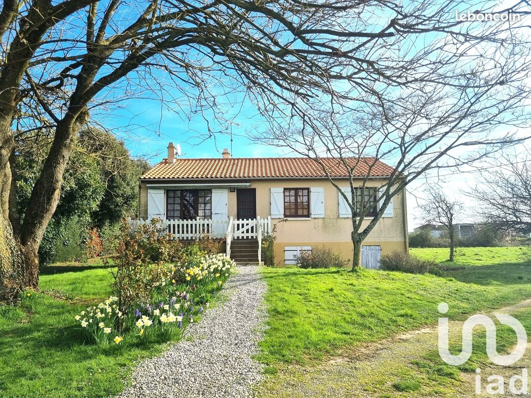 4-salle Maison à Thénezay, France No. 98909