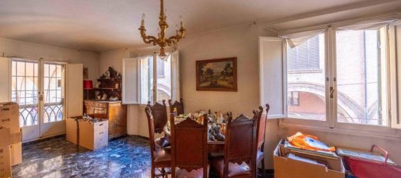 5 rooms Apartment in Bologna, Italy No. 35099 3