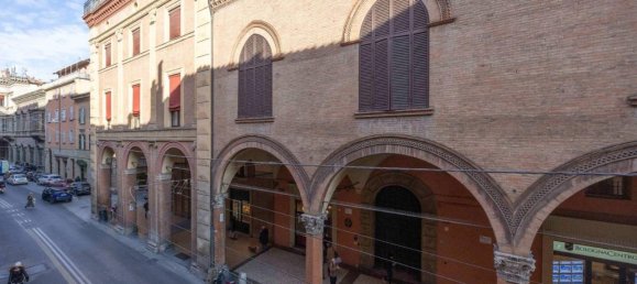 5 rooms Apartment in Bologna, Italy No. 35099 6