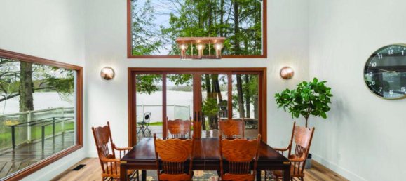 4 bedrooms House in Haliburton, Canada No. 525 4