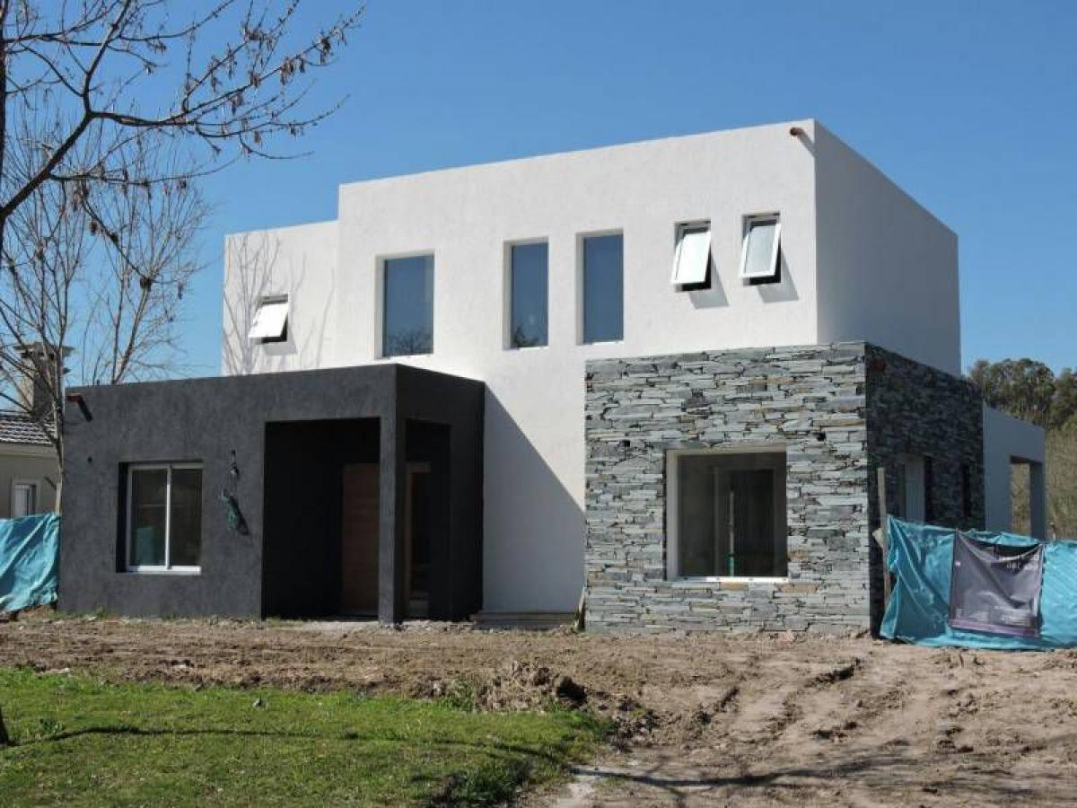 4 bedrooms House in Escobar, Argentina No. 57762