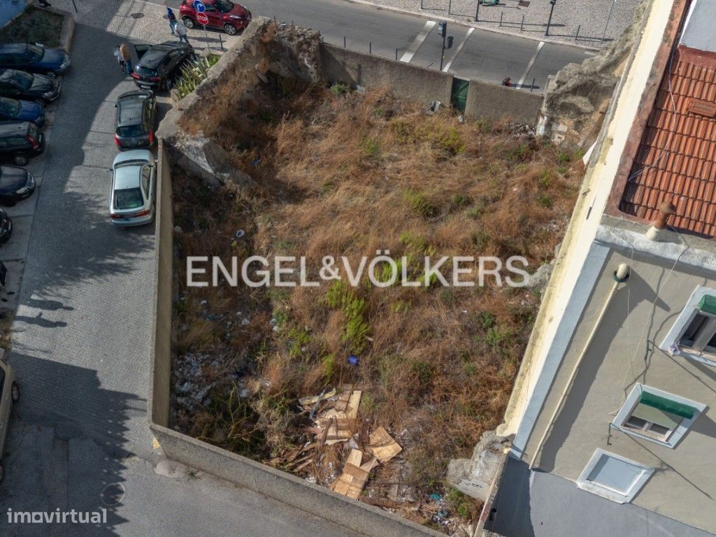  قطعة أرض في Lisbon, Portugal 332متر مربع رقم 338208