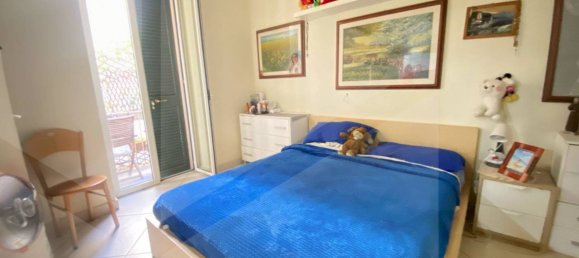 Apartamento de 7 divisões em Naples, Italy N.º 20700 40