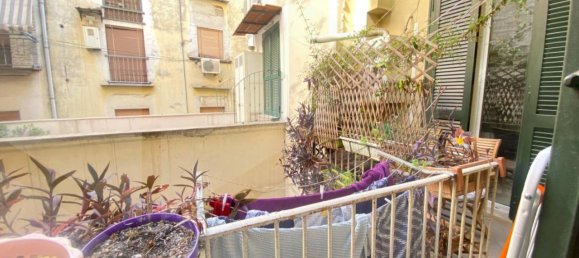 Apartamento de 7 divisões em Naples, Italy N.º 20700 45