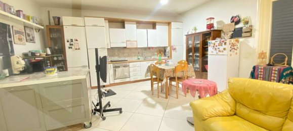 Apartamento de 7 divisões em Naples, Italy N.º 20700 35