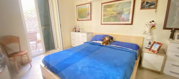 Apartamento de 7 divisões em Naples, Italy N.º 20700 42