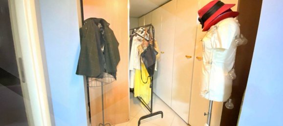 Apartamento de 7 divisões em Naples, Italy N.º 20700 17