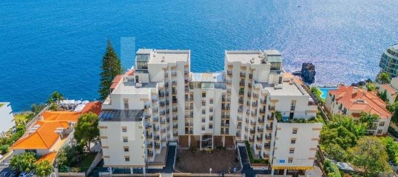 77m² Commercial property in Funchal, Portugal No. 72836 12