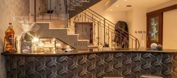 Propiedad comercial de 4 dormitorios en Kolossi, Cyprus No. 104983 4