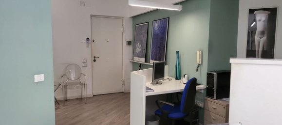 4 rooms Apartment in Palermo, Italy No. 46074 2