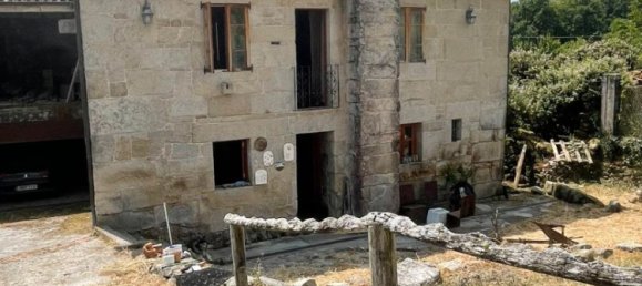 5 bedrooms House in Ourense, Spain No. 190662 2