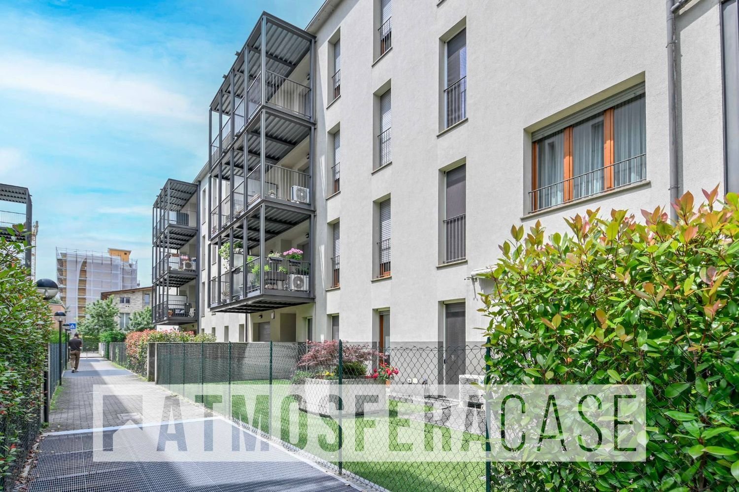 4 bedrooms Apartment in Bergamo, Italy No. 366172