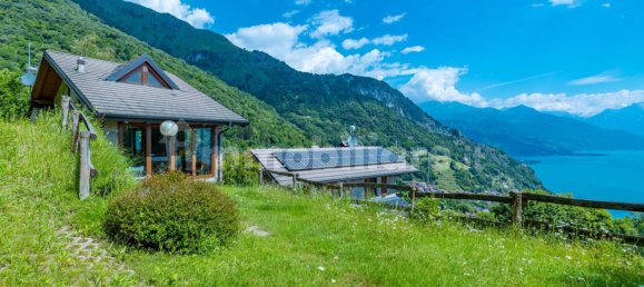 Дом с 3 спальнями в Пьянелло дель Ларио, Италия № 97512 2