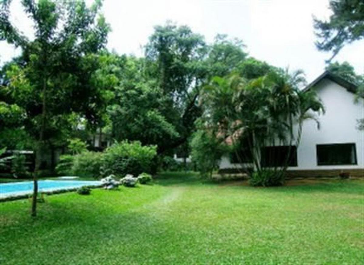 Casa de 4 dormitorios en Sao Paulo, Brazil No. 537067