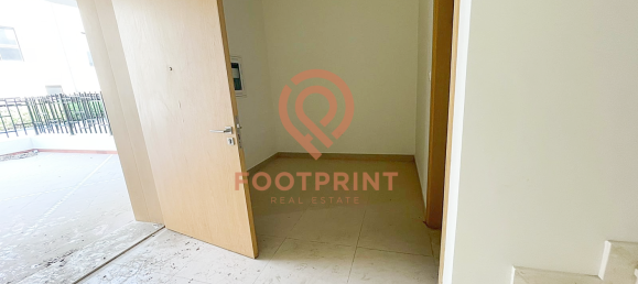 3 bedrooms Townhouse in International City, UAE No. 24327 7