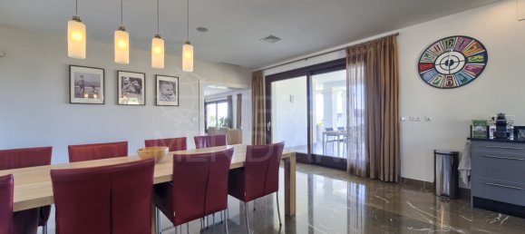 5 bedrooms Villa in Malaga, Spain No. 22686 14