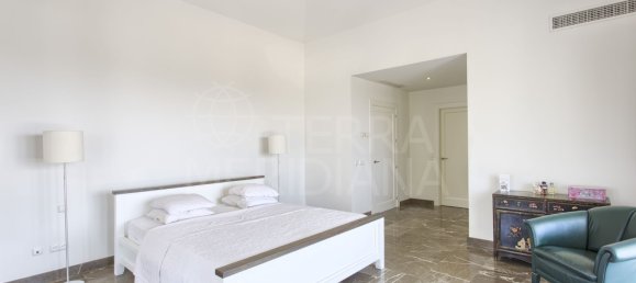 5 bedrooms Villa in Malaga, Spain No. 22686 28