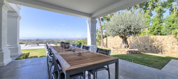 5 bedrooms Villa in Malaga, Spain No. 22686 9