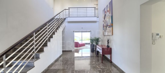 5 bedrooms Villa in Malaga, Spain No. 22686 17