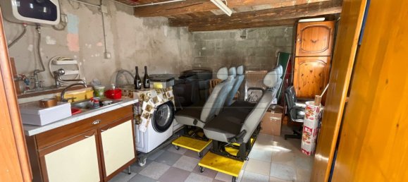 8 rooms House in Udine, Italy No. 21194 25