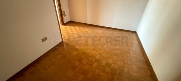 8 rooms House in Udine, Italy No. 21194 12