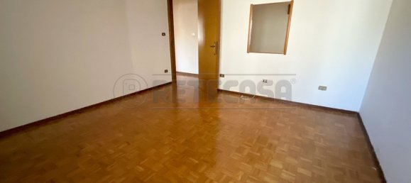 8 rooms House in Udine, Italy No. 21194 10