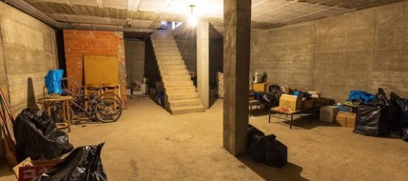 177m² Commercial property in Chartered Community of Navarre, Spain No. 108103 5