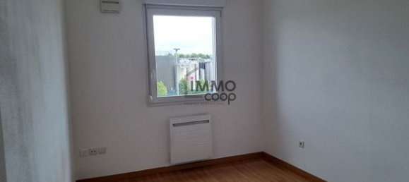 2 bedrooms Apartment in Reims, France No. 302201 3