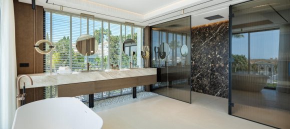 6 bedrooms Villa in Marbella, Spain No. 130622 18