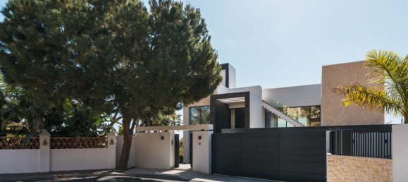 4 bedrooms Villa in Malaga, Spain No. 276688 16