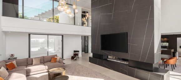 4 bedrooms Villa in Malaga, Spain No. 276688 6