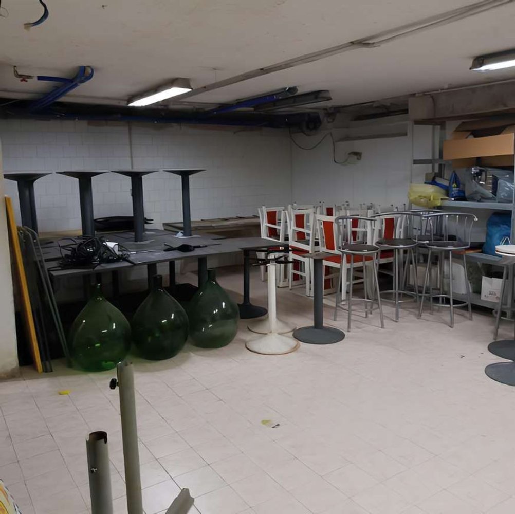 84m² Commercial property in Vedano al Lambro, Italy No. 314724