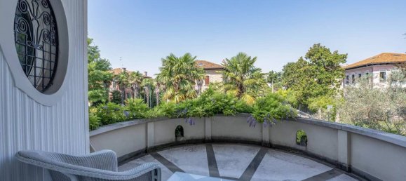 3 bedrooms Villa in Venice, Italy No. 296911 24