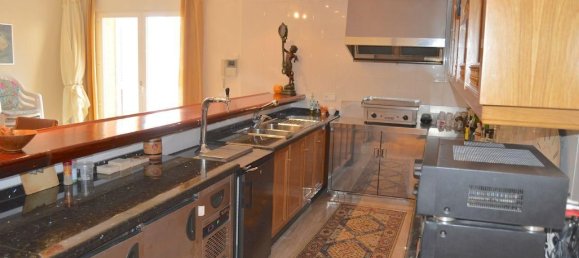 5 bedrooms Villa in Altea, Spain No. 11941 13